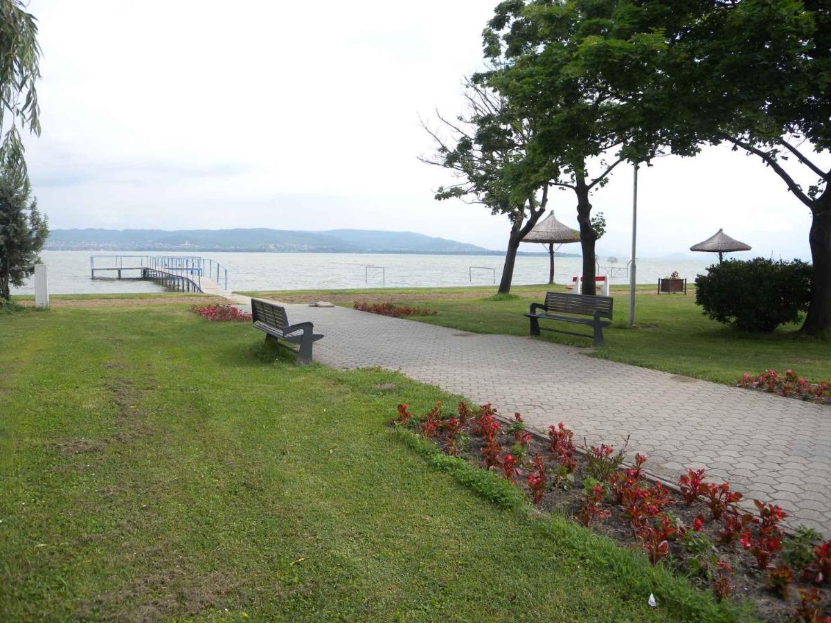 Apartment Balatonbereny 8 ภายนอก รูปภาพ